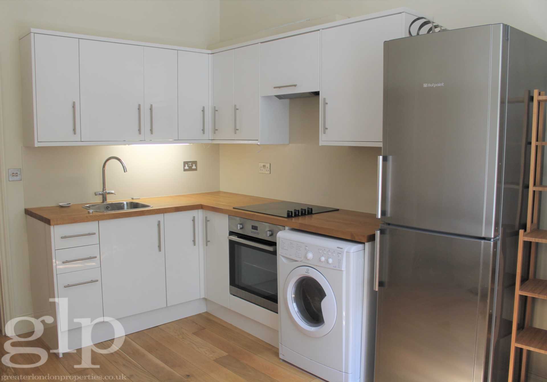 Greater London Properties - 1 Bedroom Flat, Shaftesbury Avenue, Covent Garden