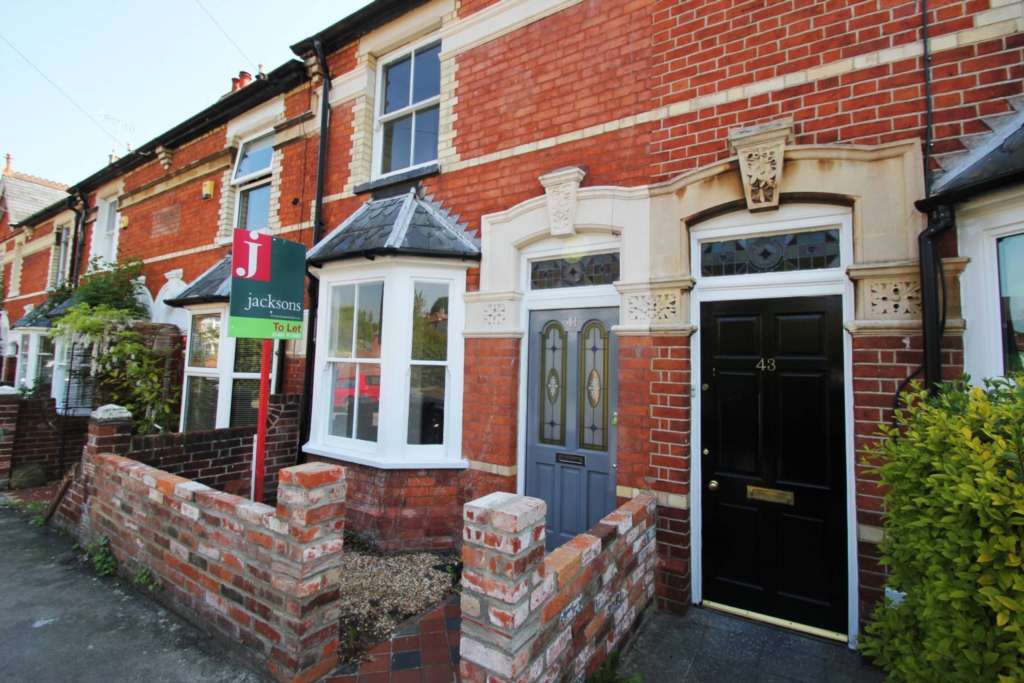 2 Bedroom Terrace, Harpsden Road, Henley On Thames