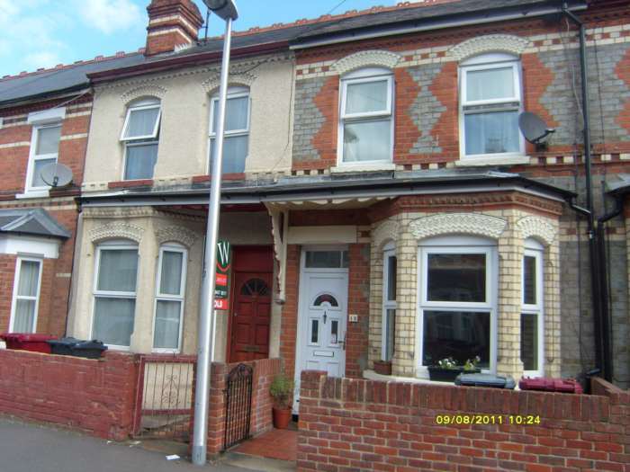 New Instruction - Three Bedroom Property For Sale In Reading