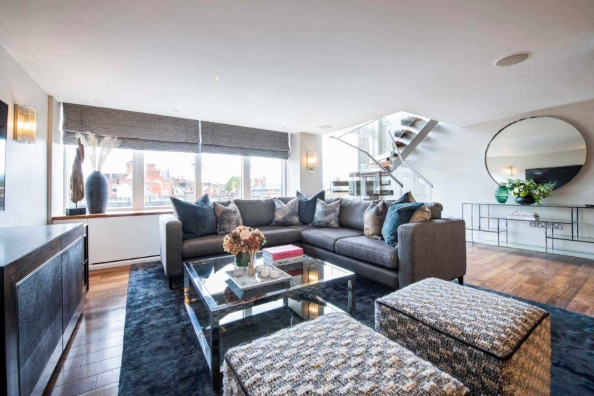 3 bed flat to rent | Young Street, London W8 Picure-1