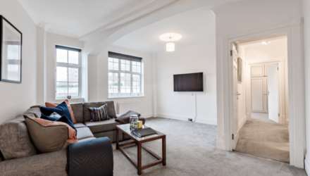 2 bed flat to rent in London NW8