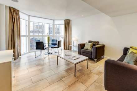 1 bed flat to rent in London W8