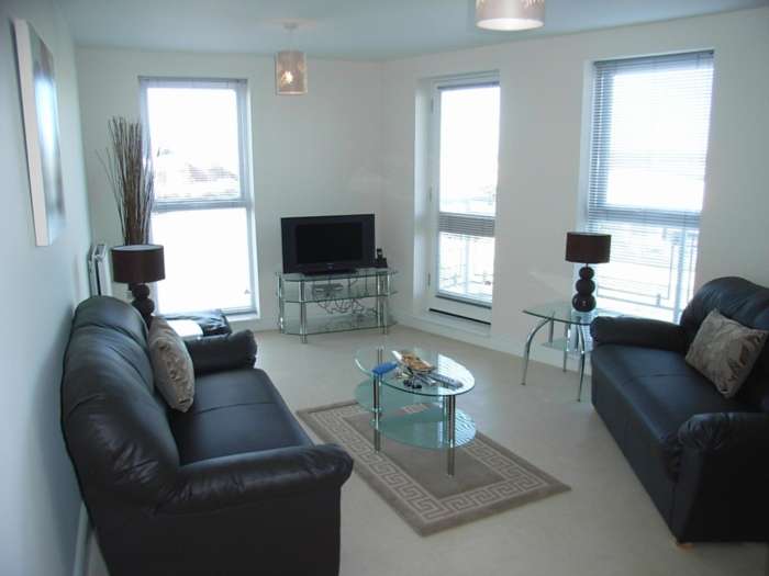 2 Bedroom Apartment, Broomwade Close, Off Ranelagh Road