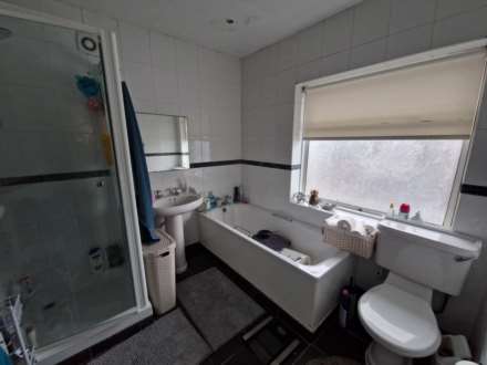 Gunnersbury Lane, Acton, Image 3