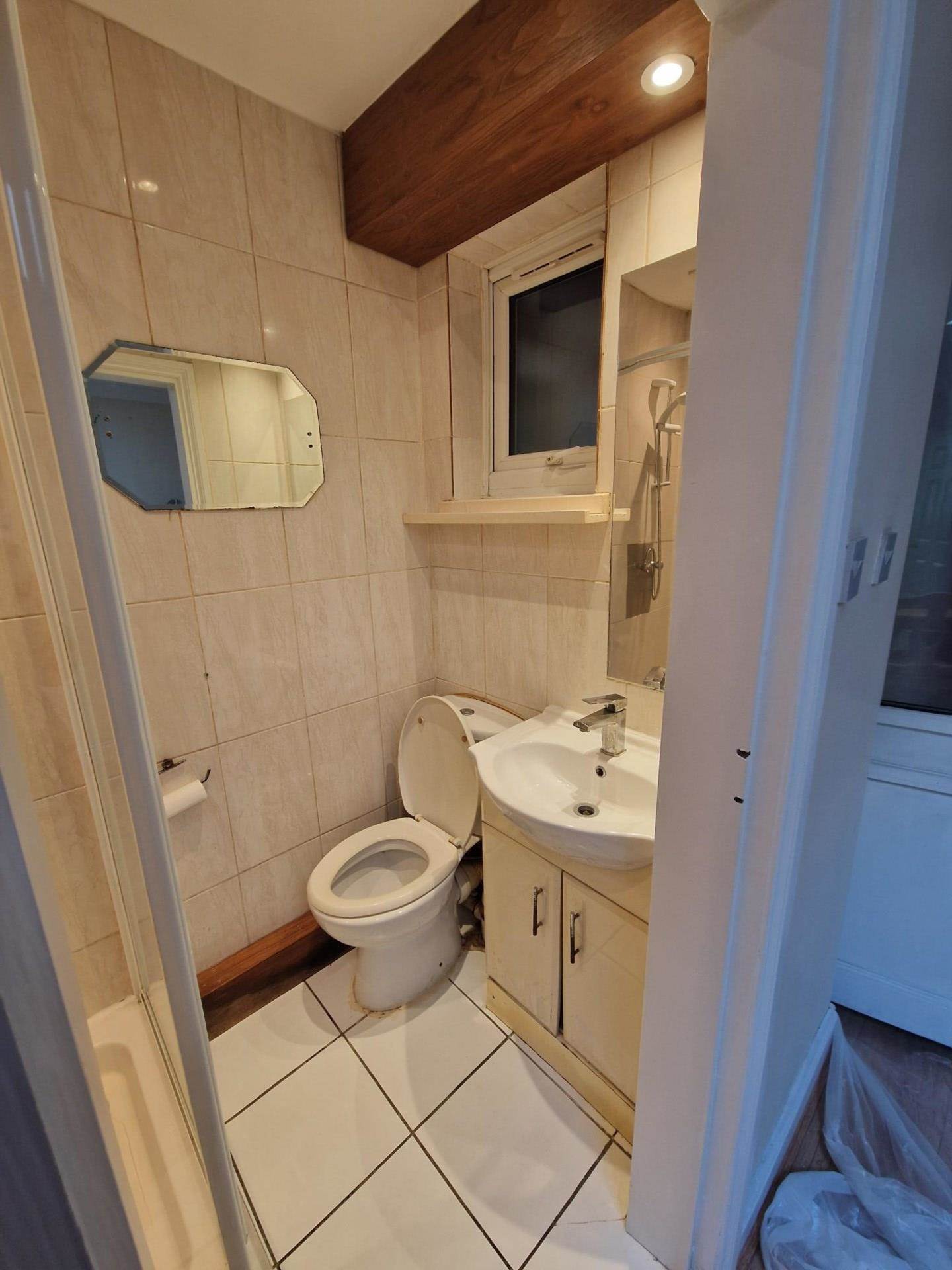 Gunnersbury Avenue, Ealing, Image 6