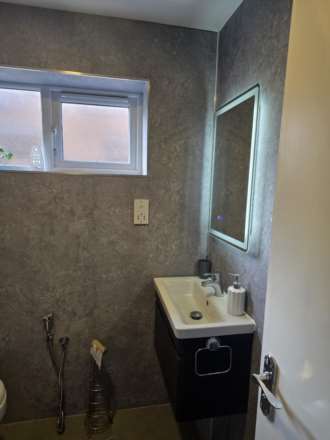 Wilkinson Way, Chiswick, Image 4