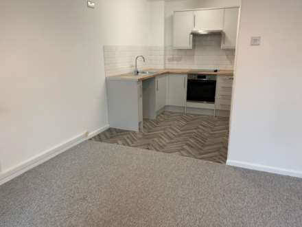 Harfield Court, Bognor Regis, Image 4