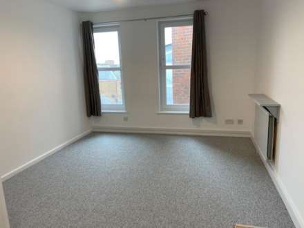 Harfield Court, Bognor Regis, Image 6