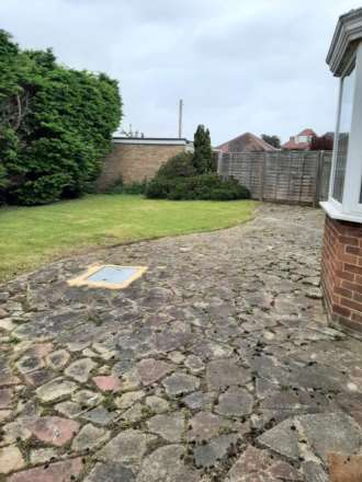 Haywards Close, Felpham, Image 13