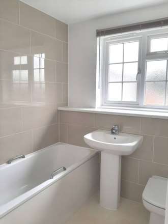 Haywards Close, Felpham, Image 4