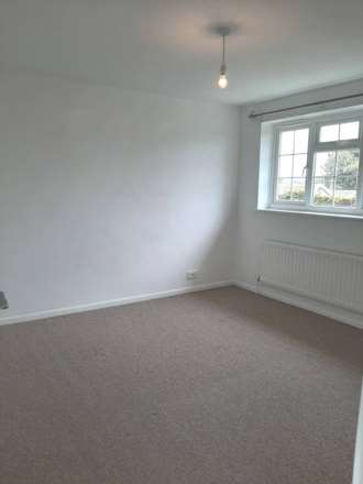 Haywards Close, Felpham, Image 7