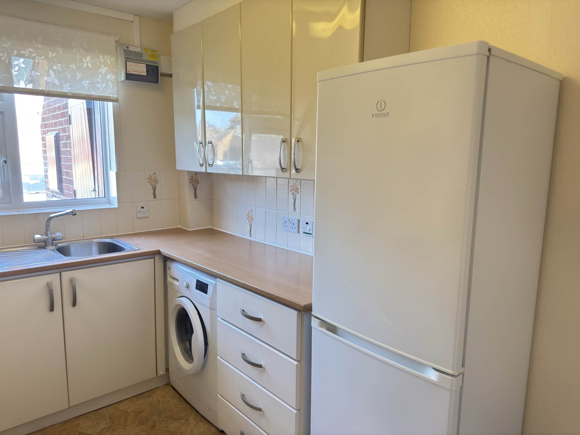 Kingfisher Court, Bognor Regis, Image 3