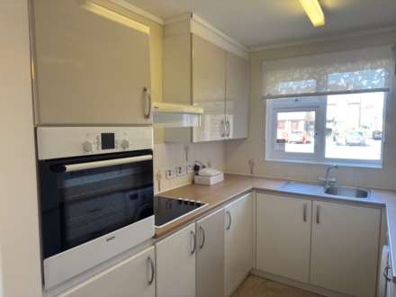 Kingfisher Court, Bognor Regis, Image 2