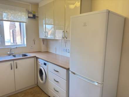 Kingfisher Court, Bognor Regis, Image 3