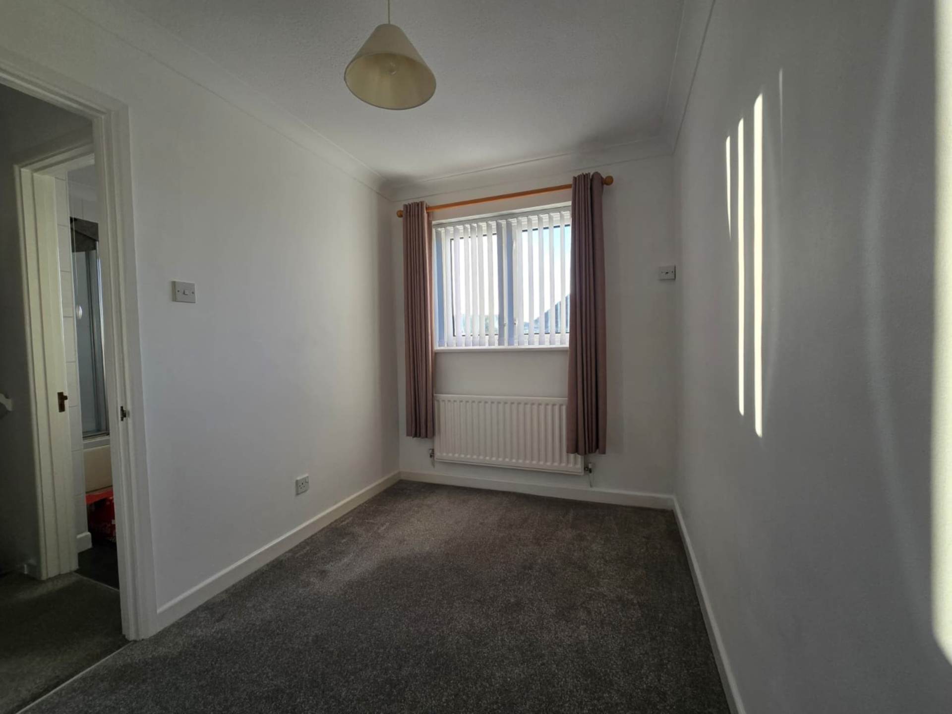 Laurel Close, Worthing, Image 9