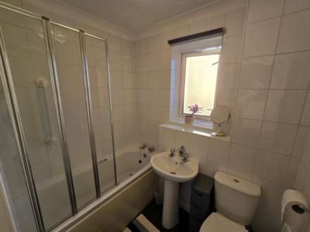 Laurel Close, Worthing, Image 10