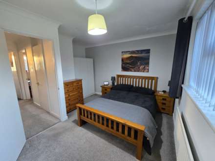 Laurel Close, Worthing, Image 7