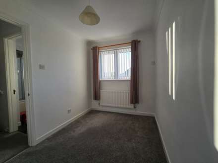 Laurel Close, Worthing, Image 9