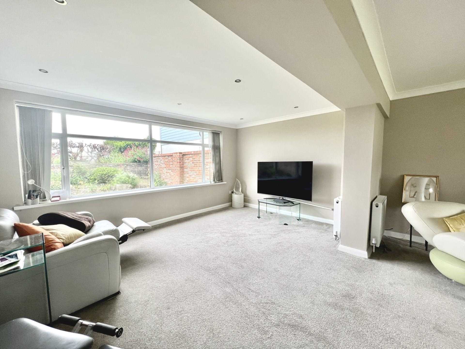 Manor Way, Elmer, Image 4