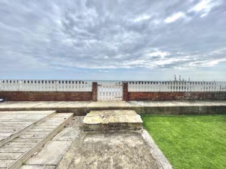 Manor Way, Elmer, Image 19