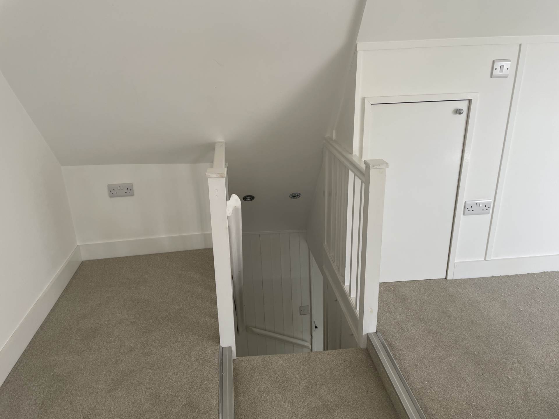 Priory Gate, Chichester, Image 18