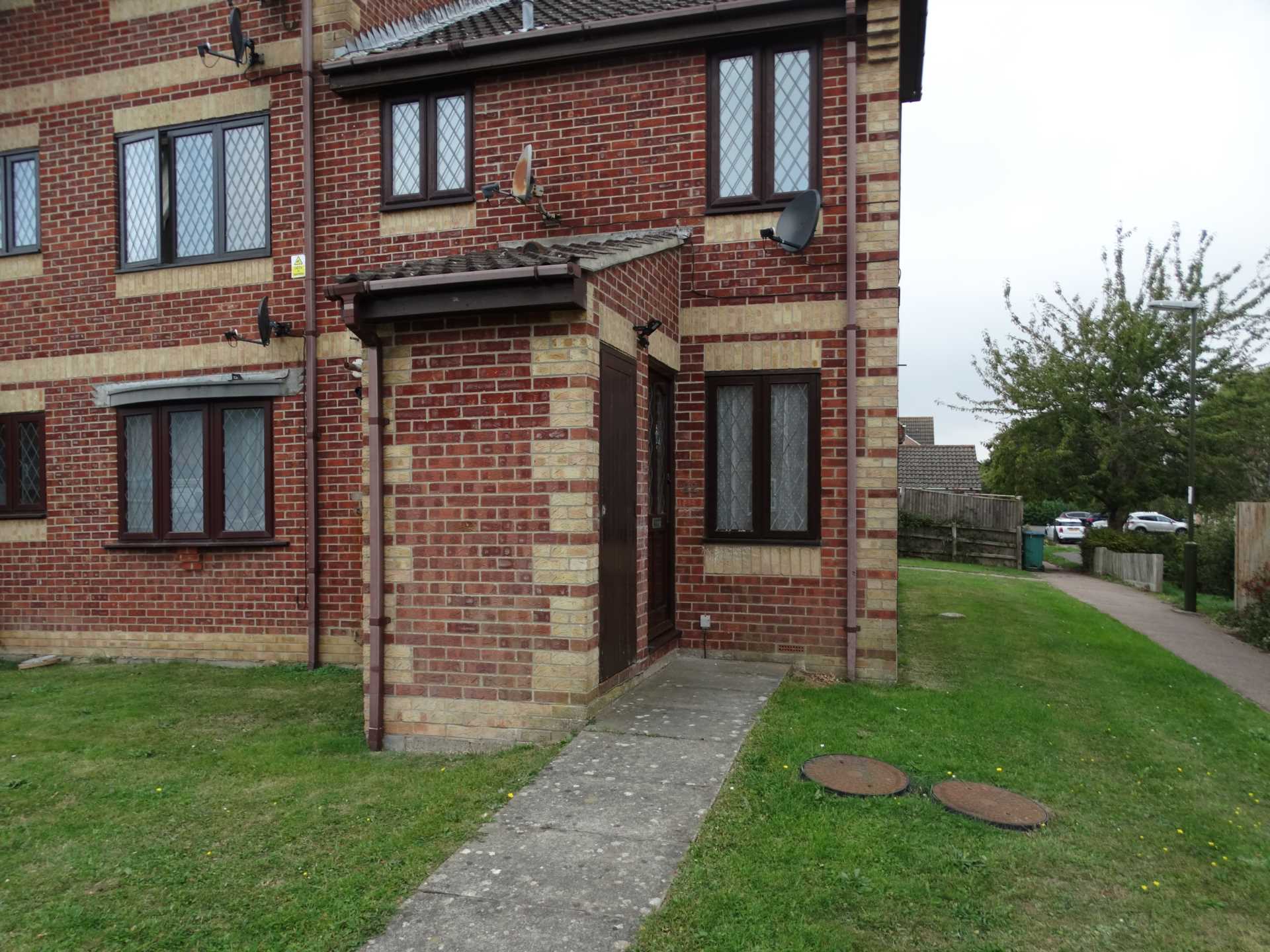 Satinwood Close, Middleton-On-Sea, Image 1