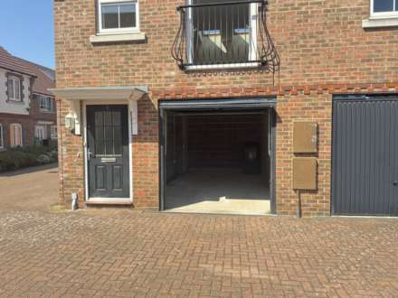 Sloe Gardens, Felpham, Image 13