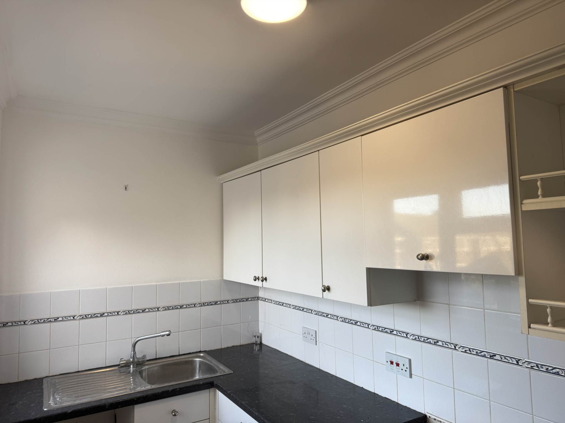 Bassett Road, Bognor Regis, Image 4