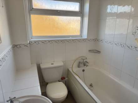 Bassett Road, Bognor Regis, Image 8