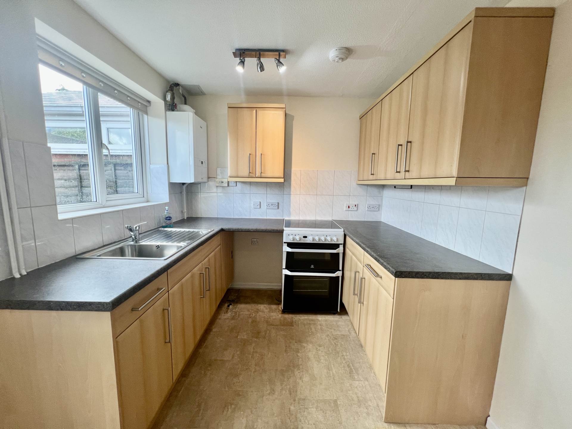 Chatsworth Road, Chichester, Image 3