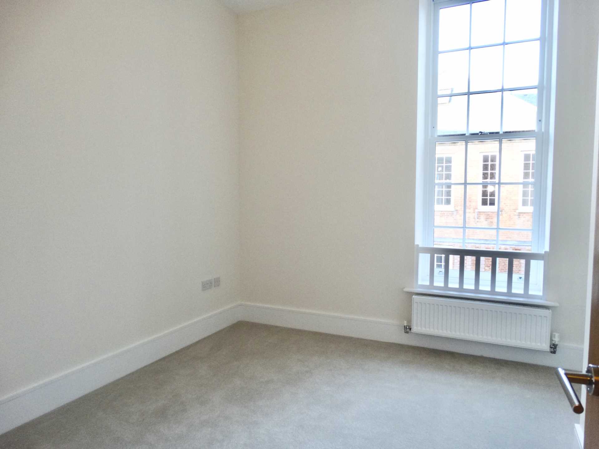 Longley Road, Chichester, Image 5
