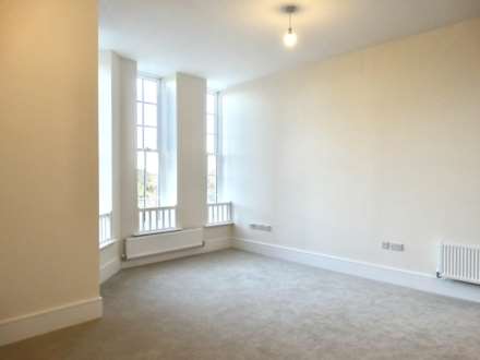 Longley Road, Chichester, Image 4