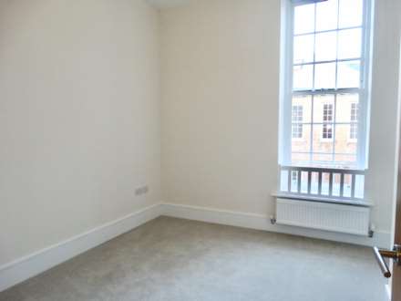 Longley Road, Chichester, Image 5