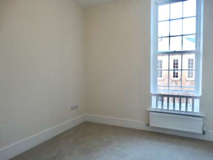 Longley Road, Chichester, Image 7