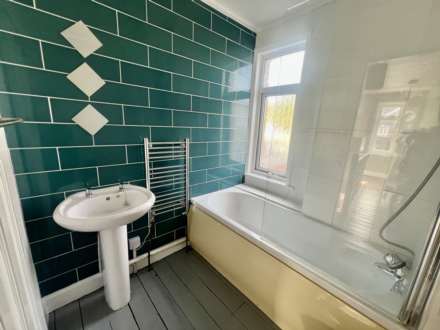 Melbourne Road, Chichester, Image 9