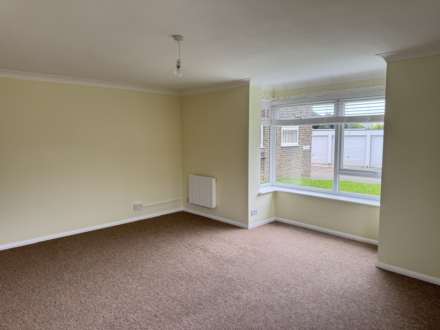 St Peters Crescent, Selsey, Image 5