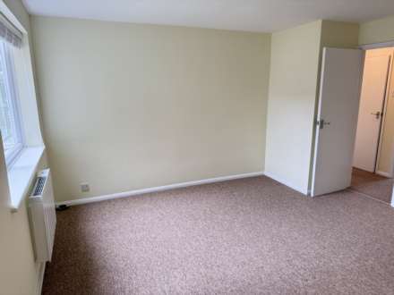 St Peters Crescent, Selsey, Image 6