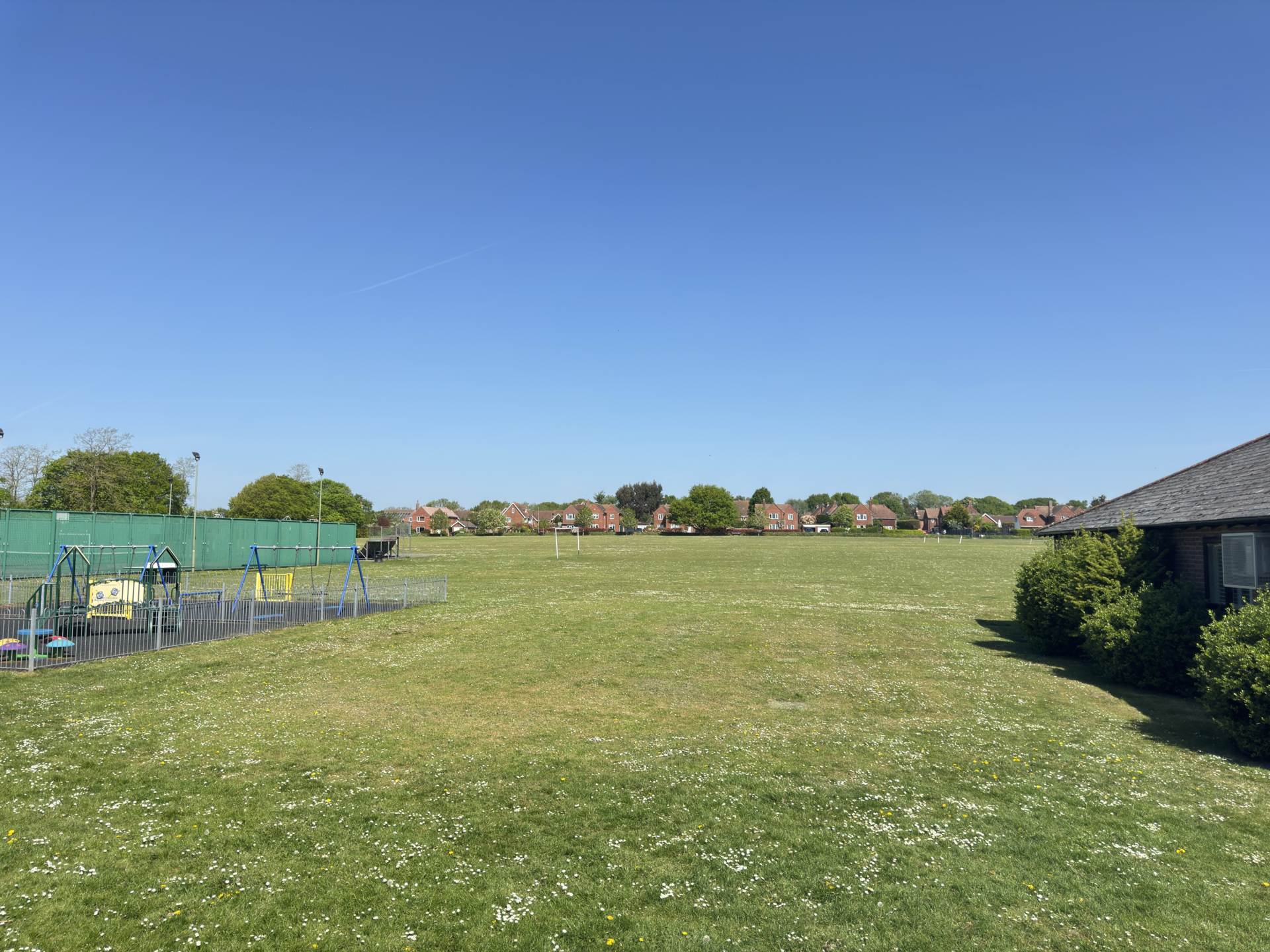 Kumasi Malcolm Road, Tangmere, Image 23