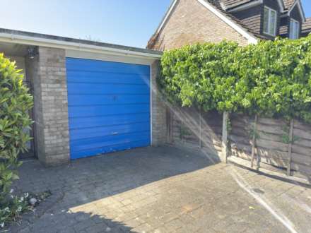 Kumasi Malcolm Road, Tangmere, Image 22