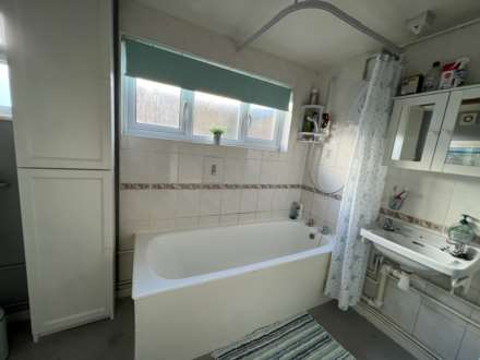 Wendlo Cottages, Bognor Regis, Image 7
