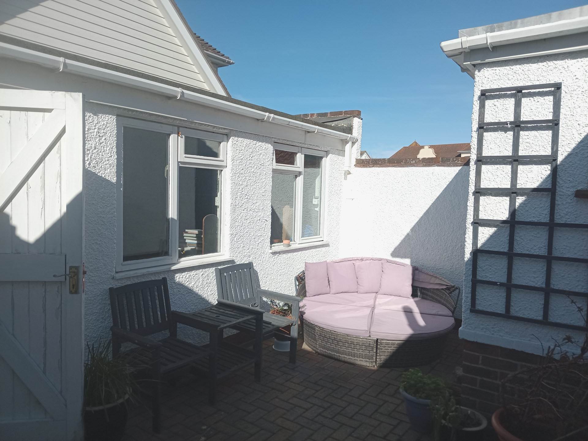 Halliwick Gardens, Felpham, Image 2