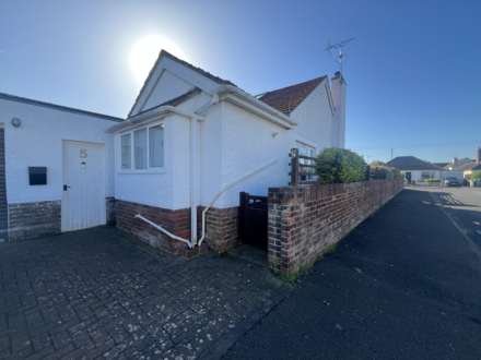 Halliwick Gardens, Felpham