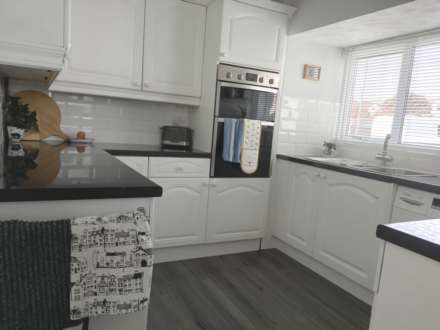 Halliwick Gardens, Felpham, Image 4