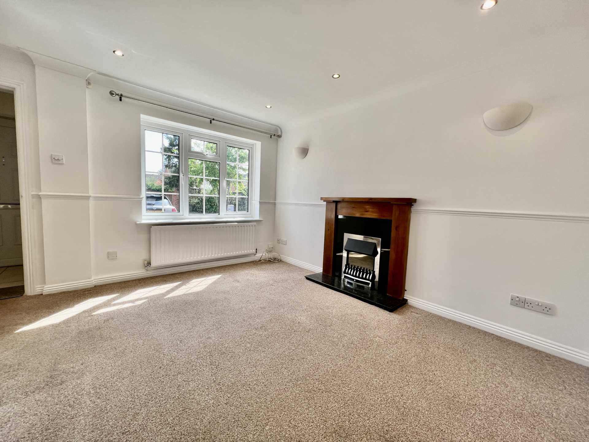 Redwood Grove, Havant, Image 2