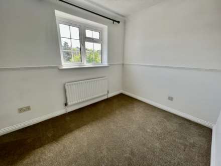 Redwood Grove, Havant, Image 11