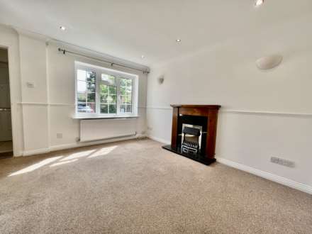 Redwood Grove, Havant, Image 2