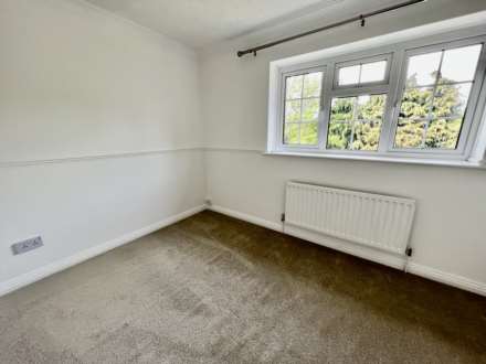 Redwood Grove, Havant, Image 9