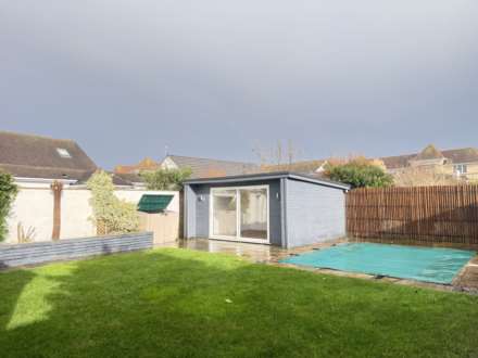 Halliwick Gardens, Felpham, Image 6