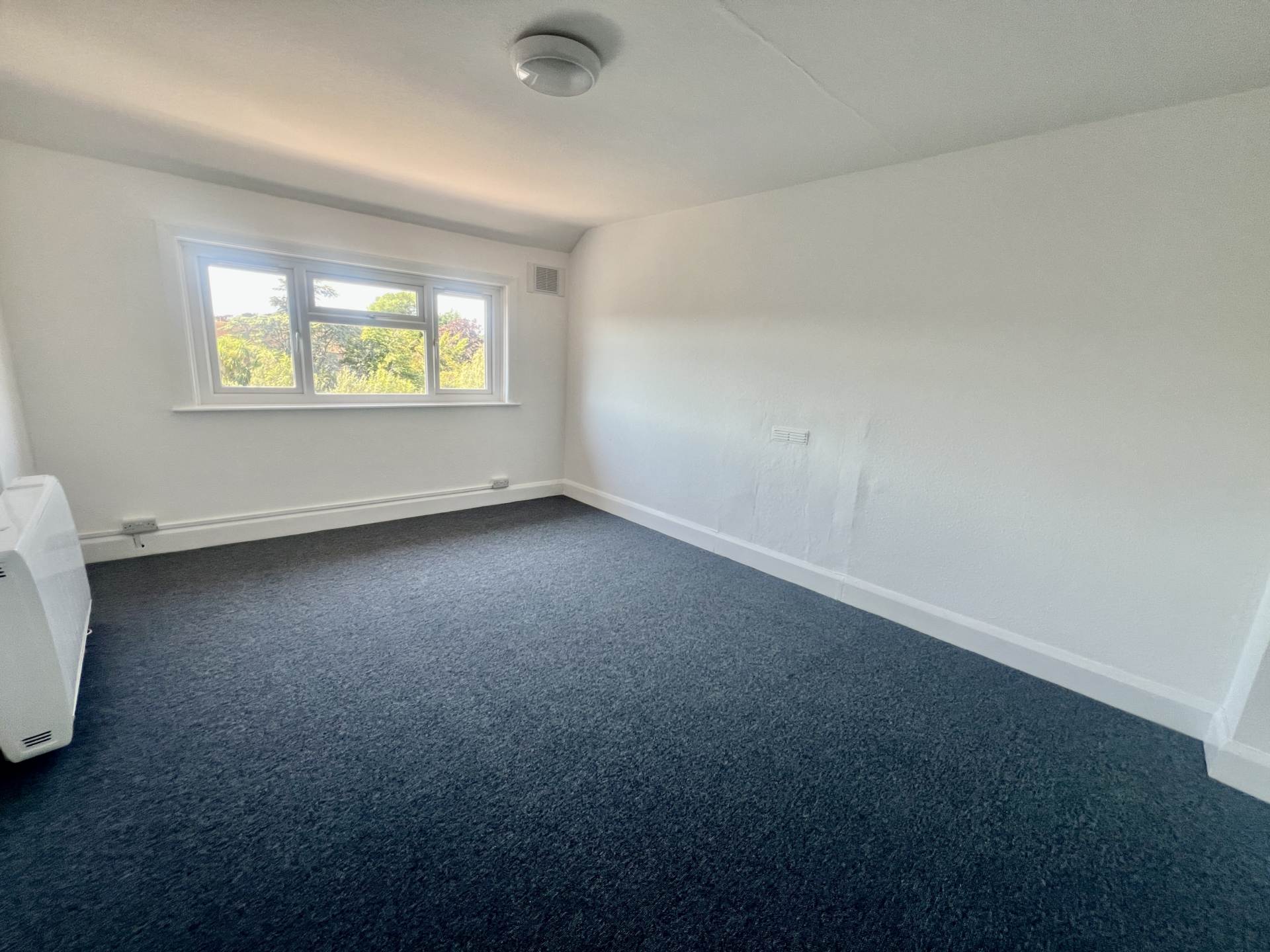 Nyewood Lane, Bognor Regis, Image 4