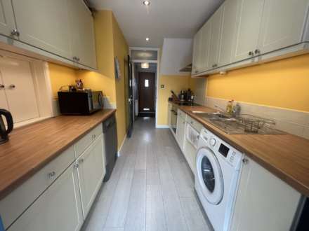 The Hartings, Flansham Park, Image 2
